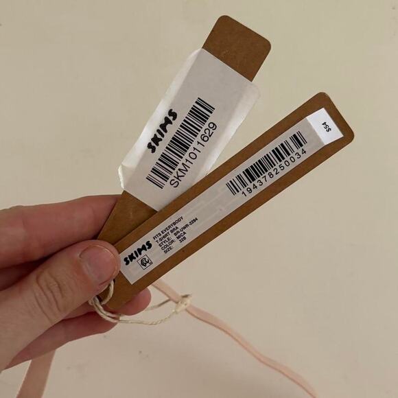 NWT Skims Fits Everybody Push Up Bra - Picture 2 of 3